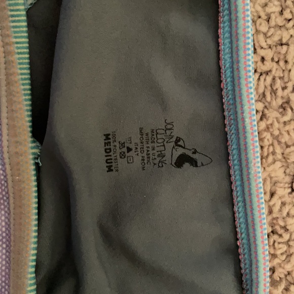 Jolyn Triangle Pattern Set - Picture 2 of 5